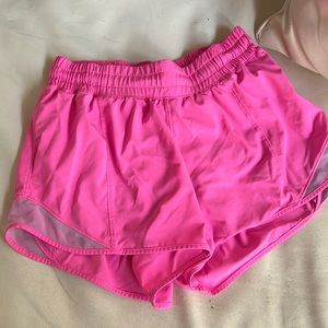 Lululemon Hotty Hot size 6 Tall 4 inch Sonic Pink Good Condition